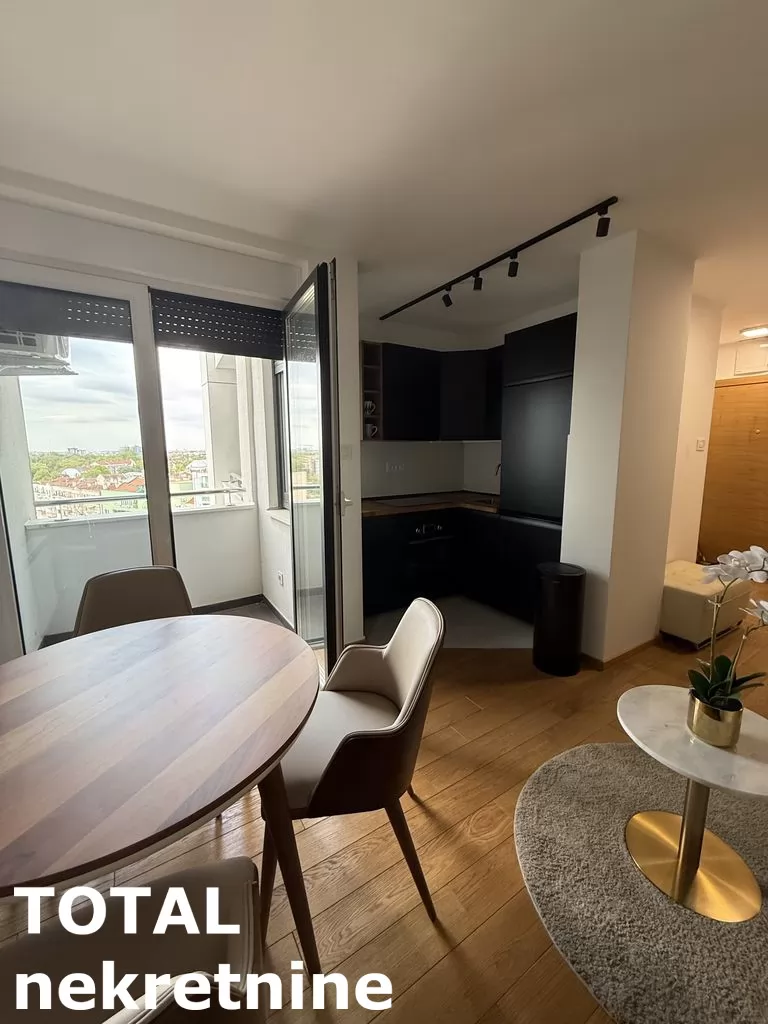 Stanovi,NOVI SAD,CENTAR,kv: 27.00, € 500, ID: 9189863 9