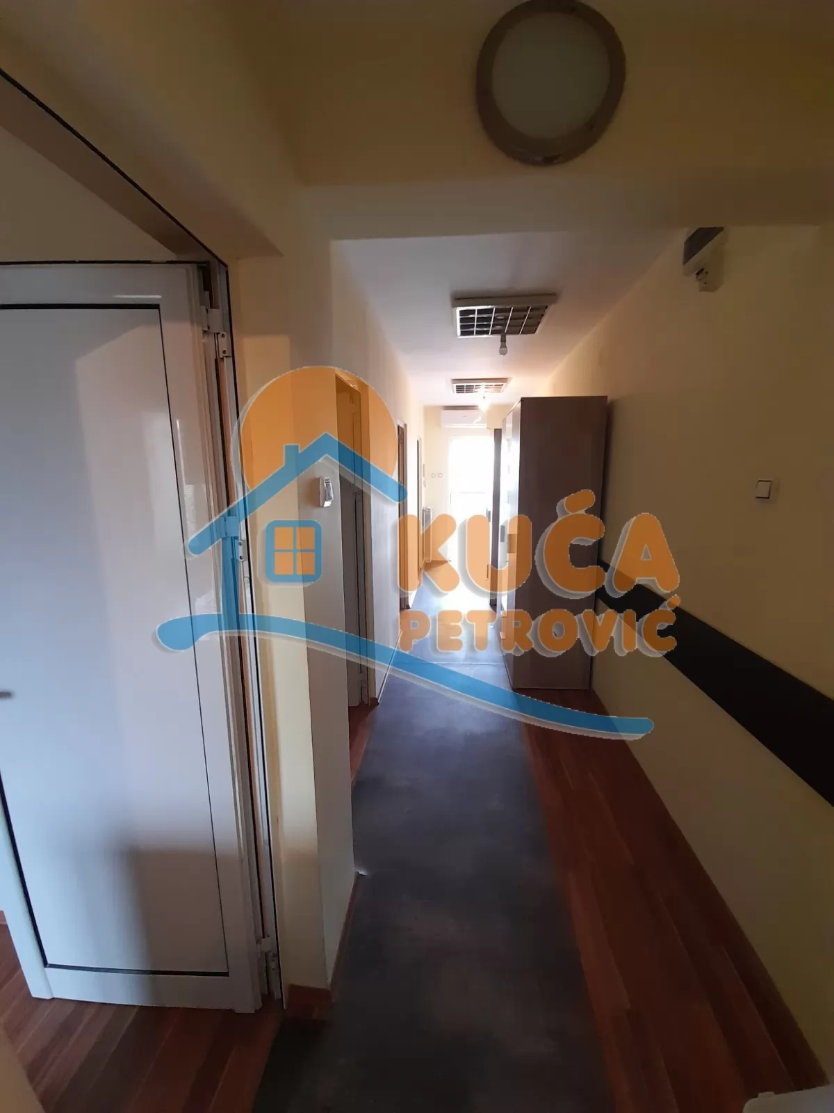 Trosoban stan, 45 m2, Donja Vrežina, Bulevar Medijana ID: i-09100 5