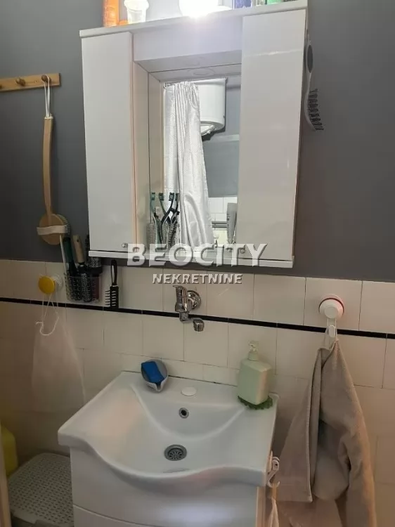 Dvosoban stan, 65 m2, Slavija ID: 125950 8