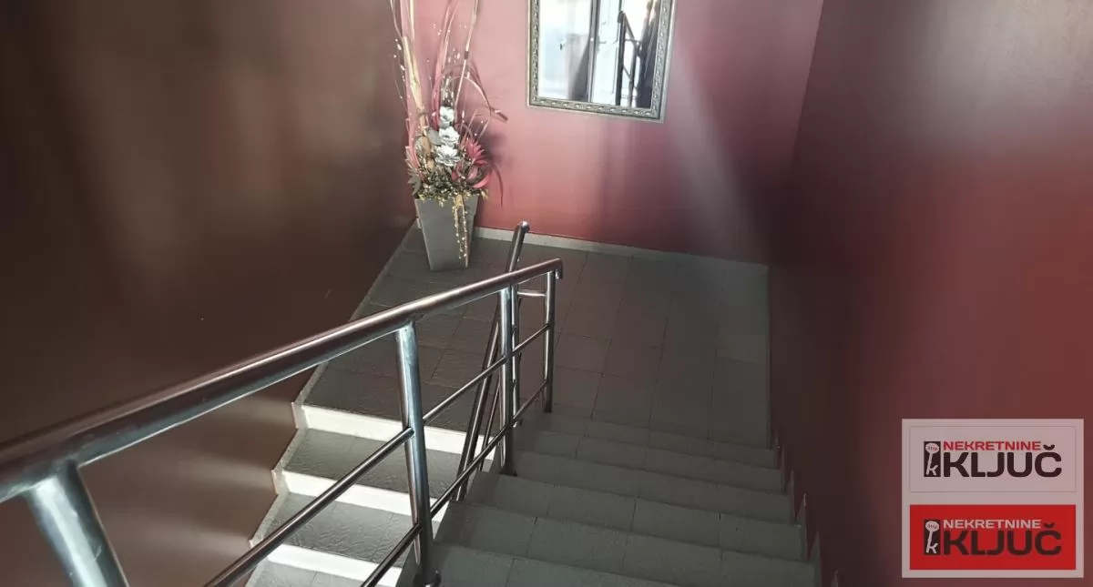 KAĆ IZDAJE SE KUĆA ZA STAMBENO-POSLOVNE DELATNOSTI 19