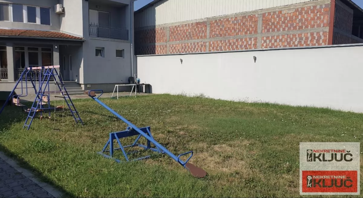 KAĆ IZDAJE SE KUĆA ZA STAMBENO-POSLOVNE DELATNOSTI 24