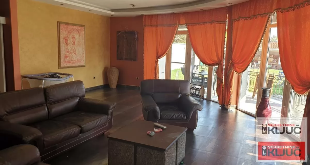 KAĆ IZDAJE SE KUĆA ZA STAMBENO-POSLOVNE DELATNOSTI 27