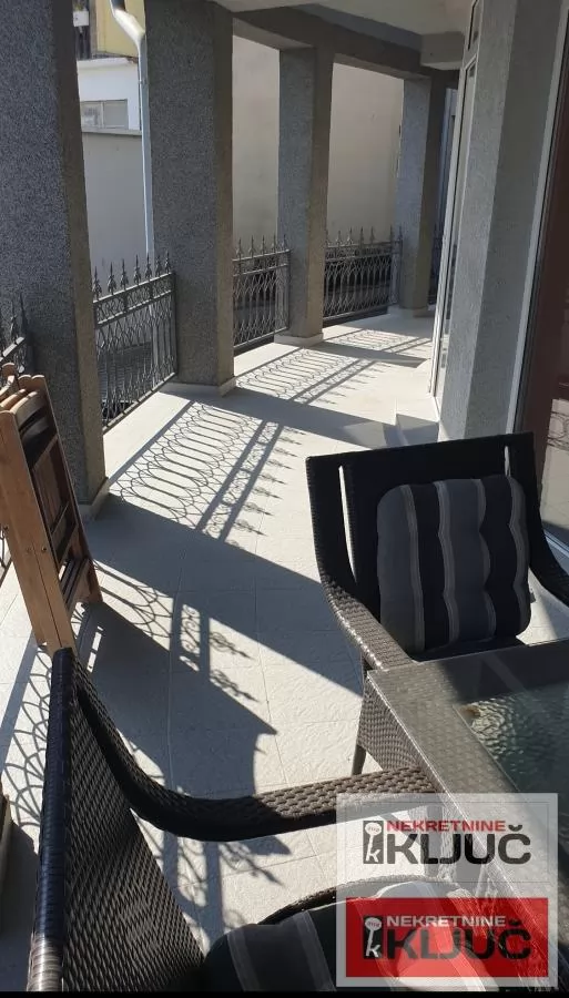 KAĆ IZDAJE SE KUĆA ZA STAMBENO-POSLOVNE DELATNOSTI 32