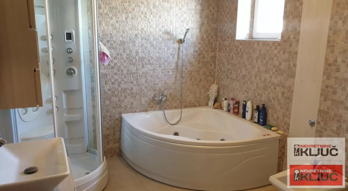 KAĆ IZDAJE SE KUĆA ZA STAMBENO-POSLOVNE DELATNOSTI 41