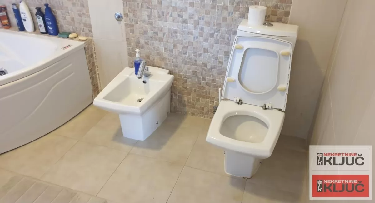 KAĆ IZDAJE SE KUĆA ZA STAMBENO-POSLOVNE DELATNOSTI 42