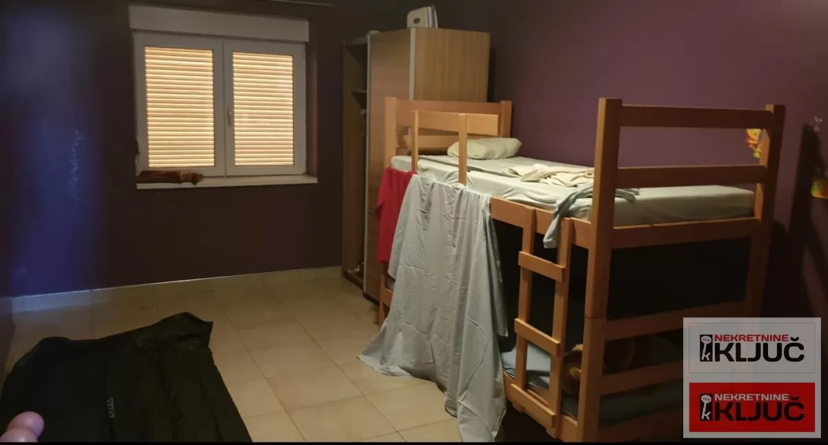 KAĆ IZDAJE SE KUĆA ZA STAMBENO-POSLOVNE DELATNOSTI 44