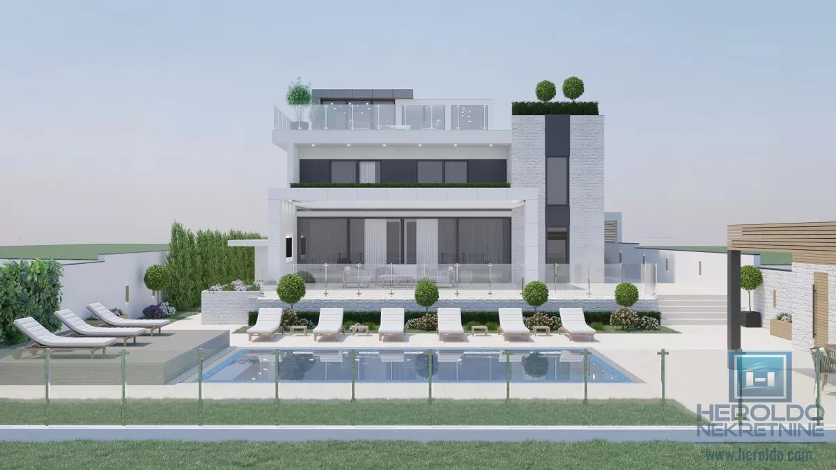 Prodaja - porodična spratna kuća na Budžinom brdu 12