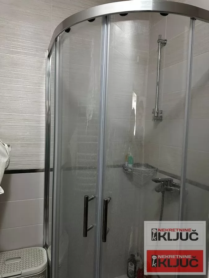 SOCIJALNO IZDAJE SE JEDNOIPOSOBAN NAMEŠTEN STAN 7