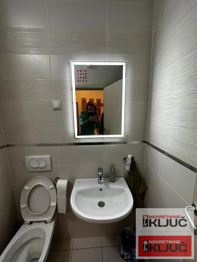 SOCIJALNO IZDAJE SE JEDNOIPOSOBAN NAMEŠTEN STAN 9