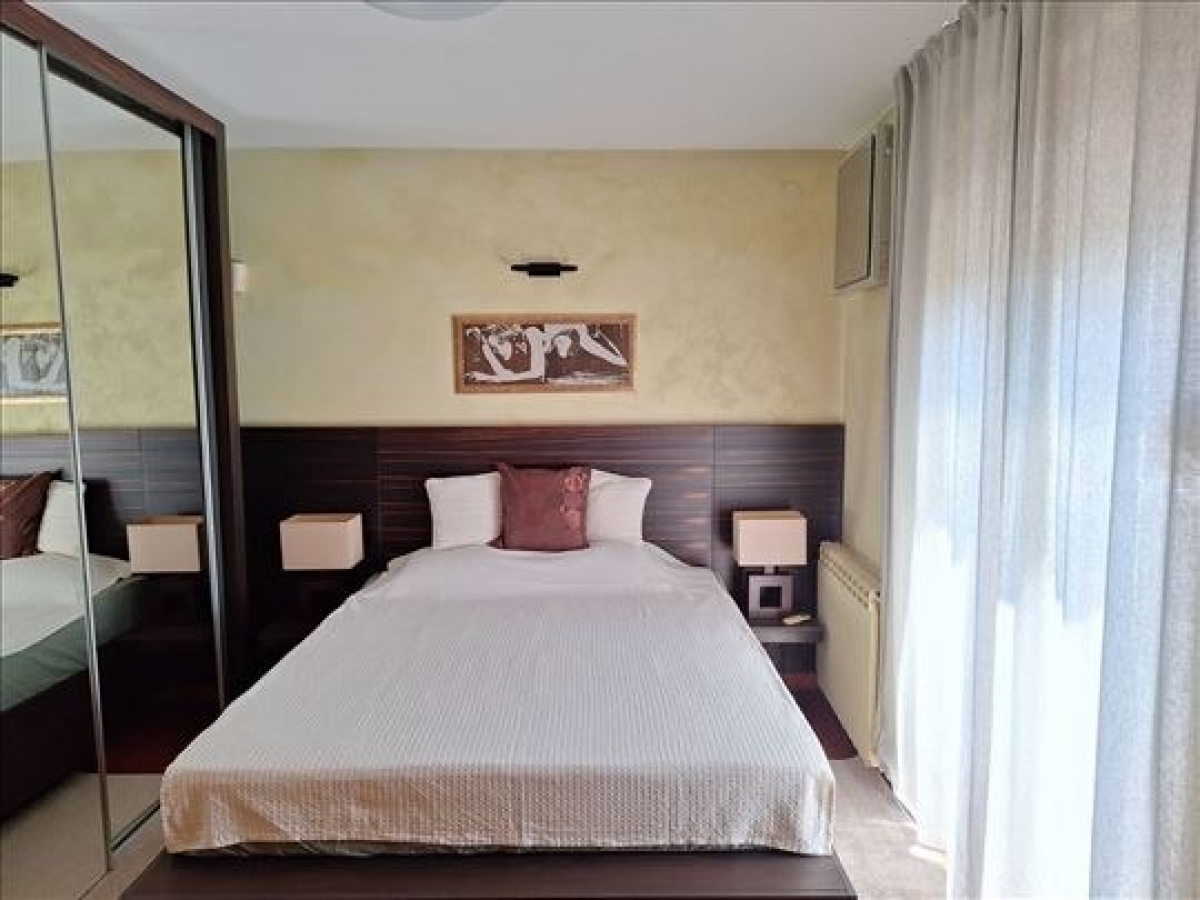 Trosoban lux stan  garaza  novogradnja 7