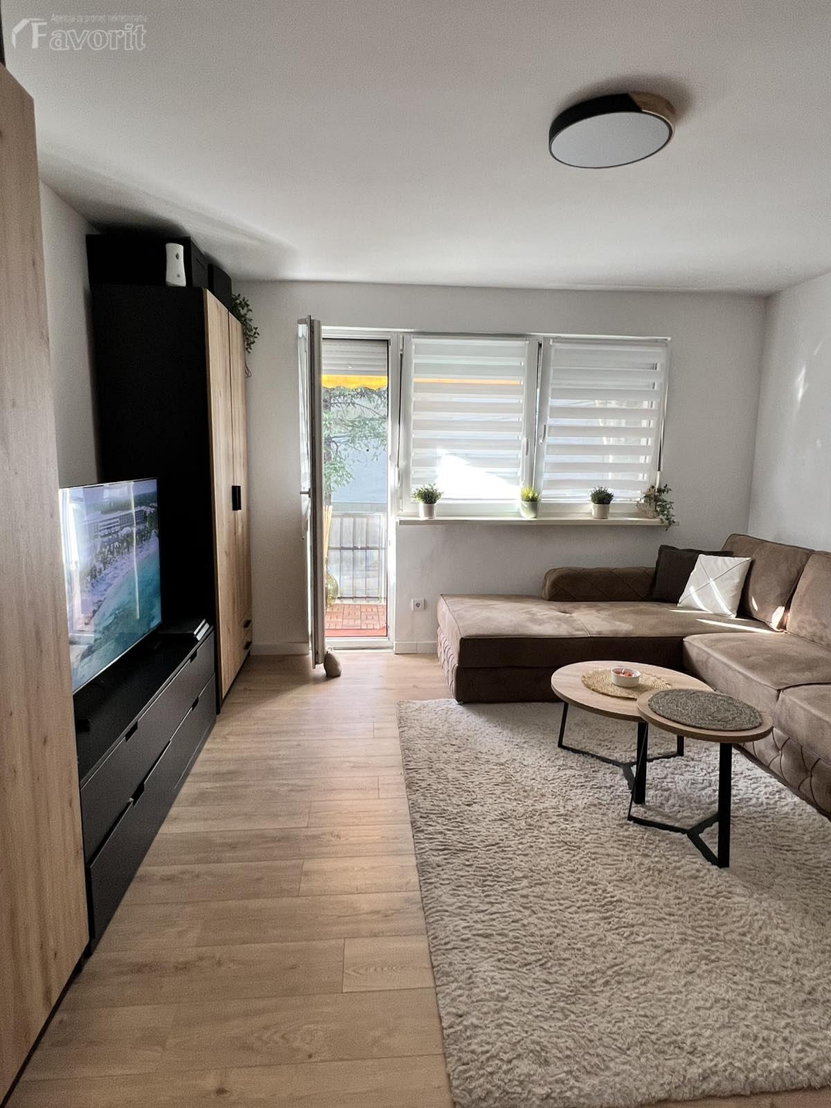 CERAK, MOJKOVACKA, 32m2 2