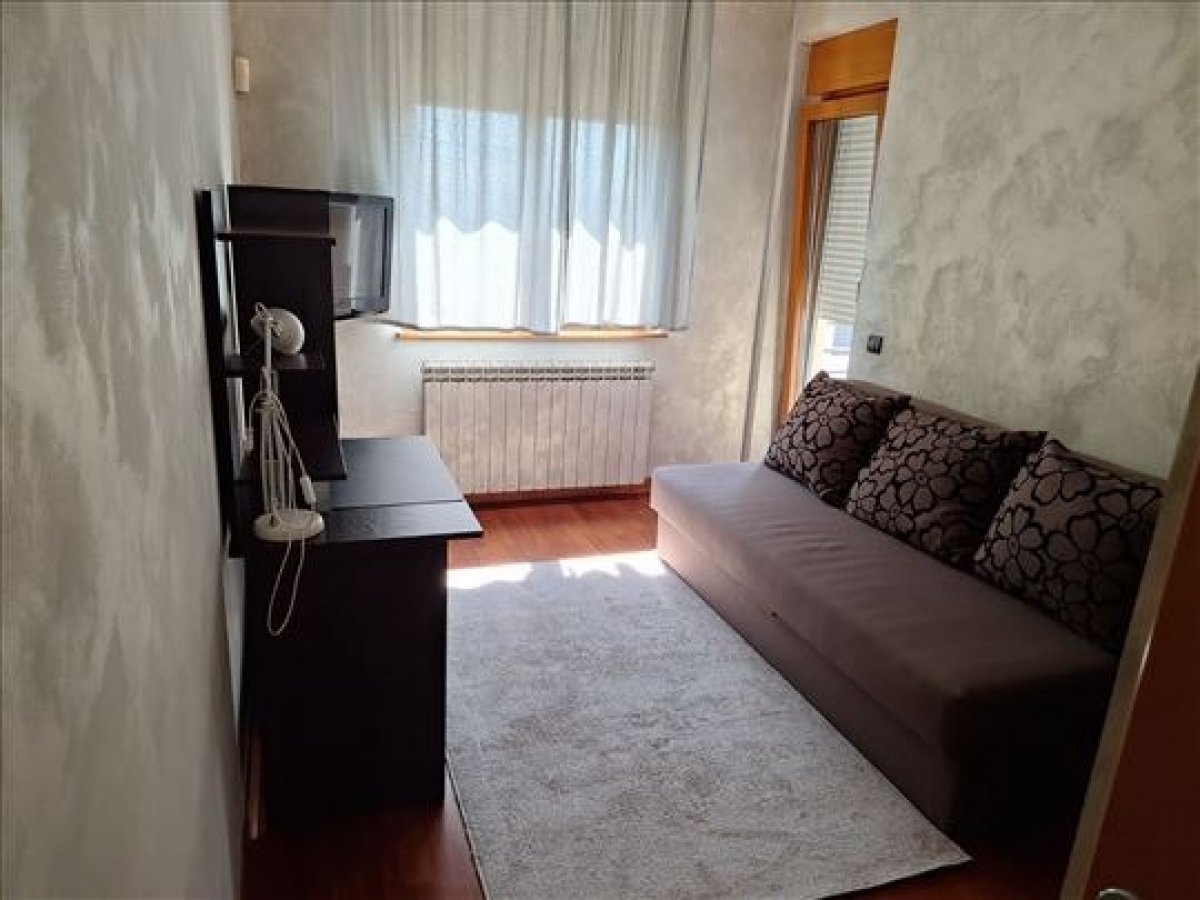 Trosoban lux stan  garaza  novogradnja 8