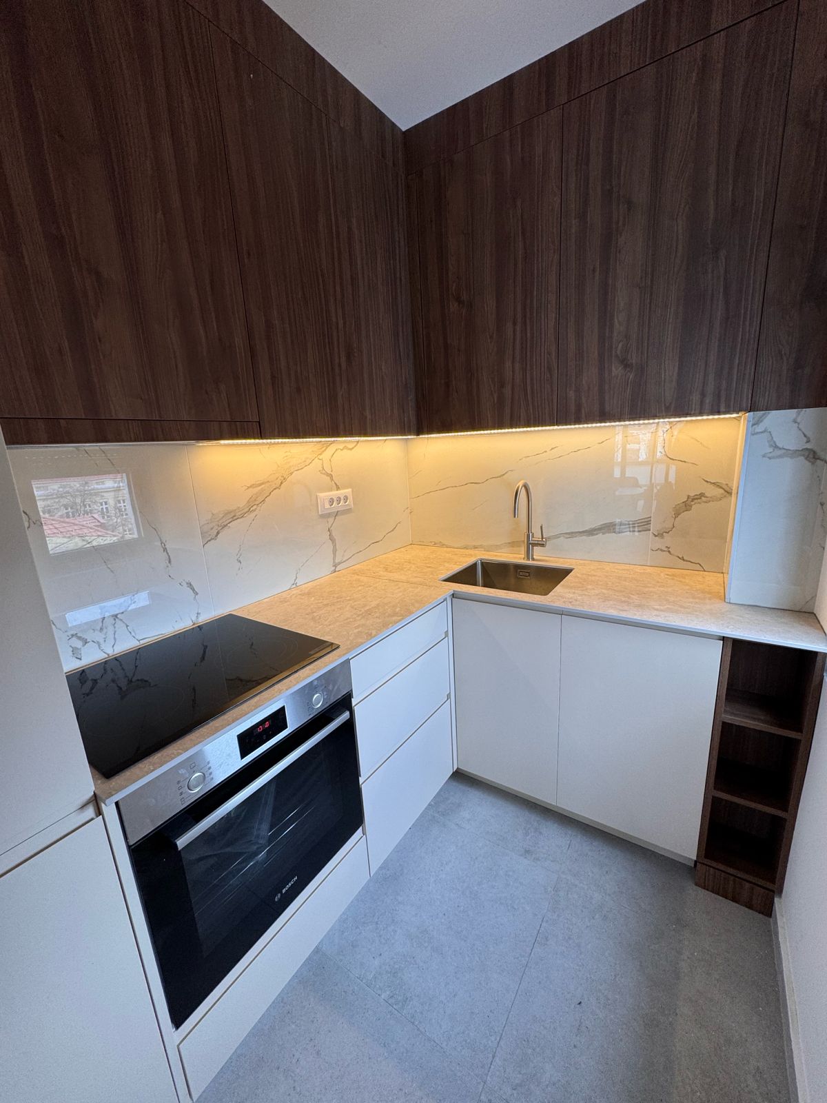 Iznajmljujem Stan Apartman  Hram  Beograd Grad 4