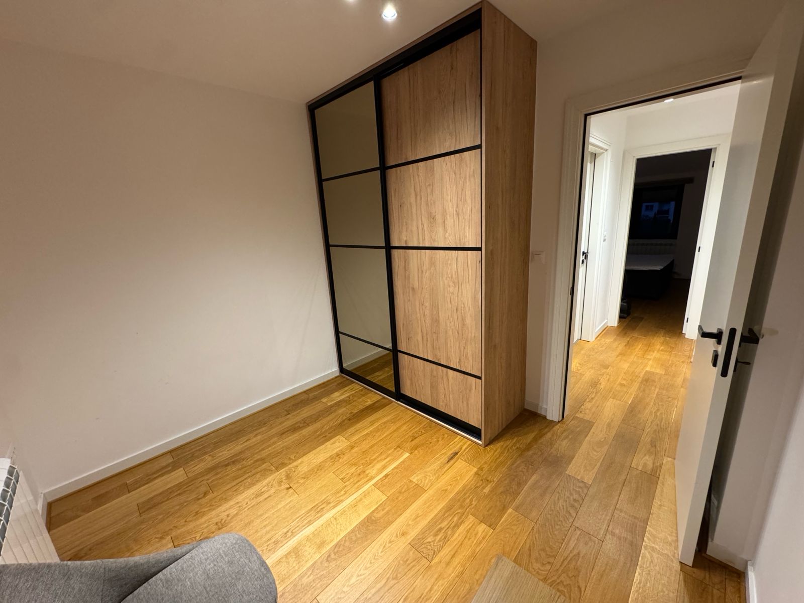 Iznajmljujem Stan Apartman  Hram  Beograd Grad 7