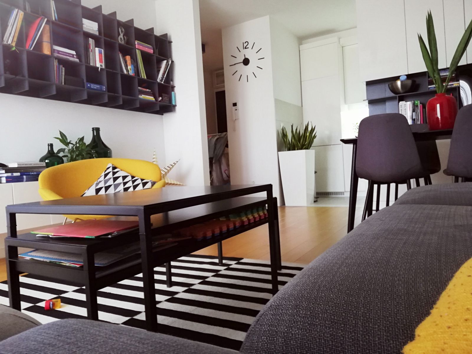 Izdavanje stanova A blok Dvosoban lux stan 1