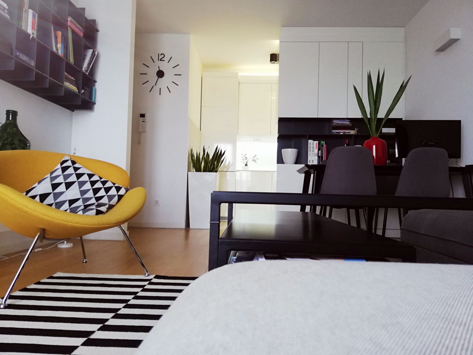 Izdavanje stanova A blok Dvosoban lux stan 2