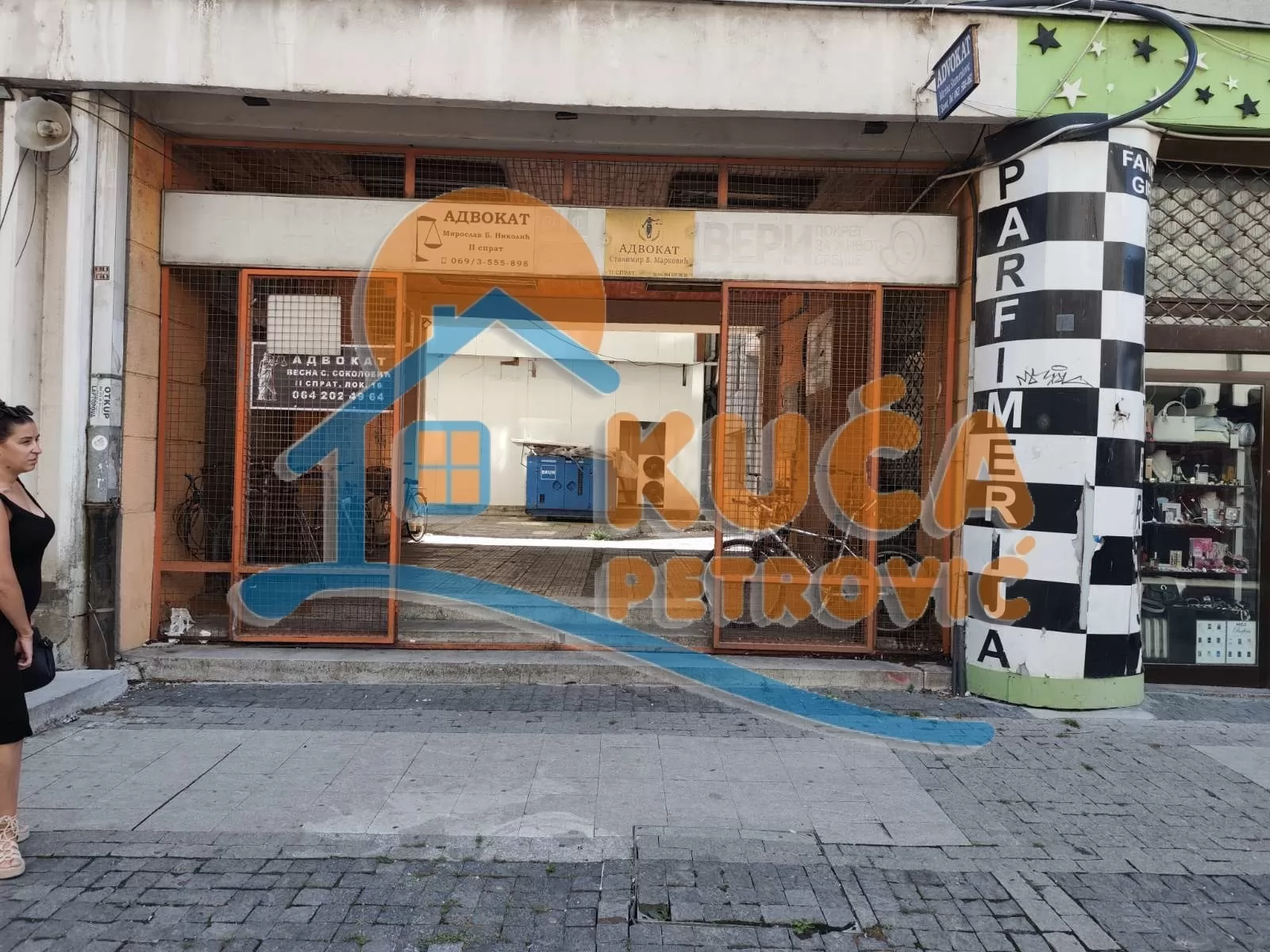 Lokal, 16 m2, Trg revolucije ID: i-015320 5