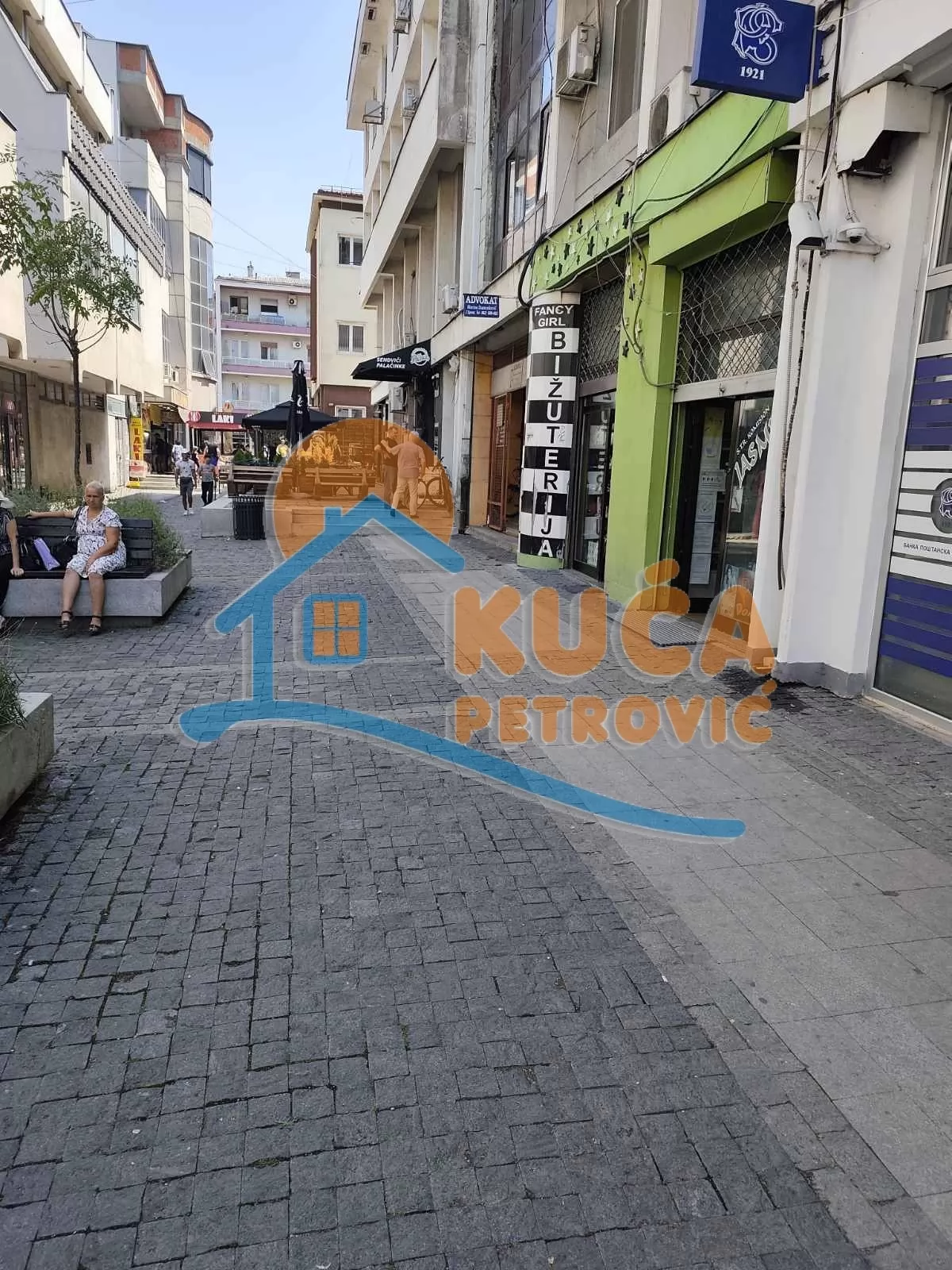 Lokal, 16 m2, Trg revolucije ID: i-015320 7