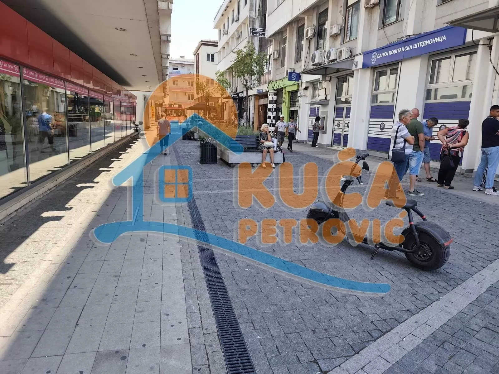 Lokal, 16 m2, Trg revolucije ID: i-015320 8