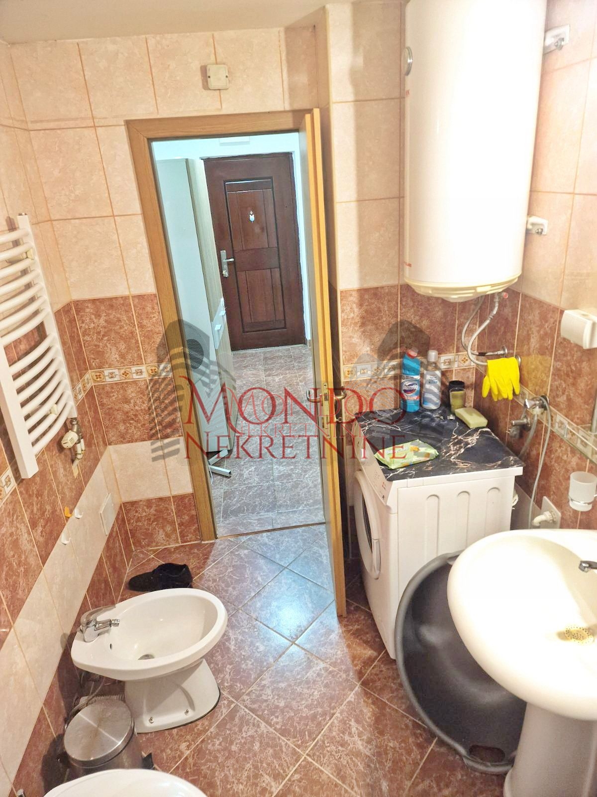 Jednoiposoban stan kod Filozofskog fakulteta 7