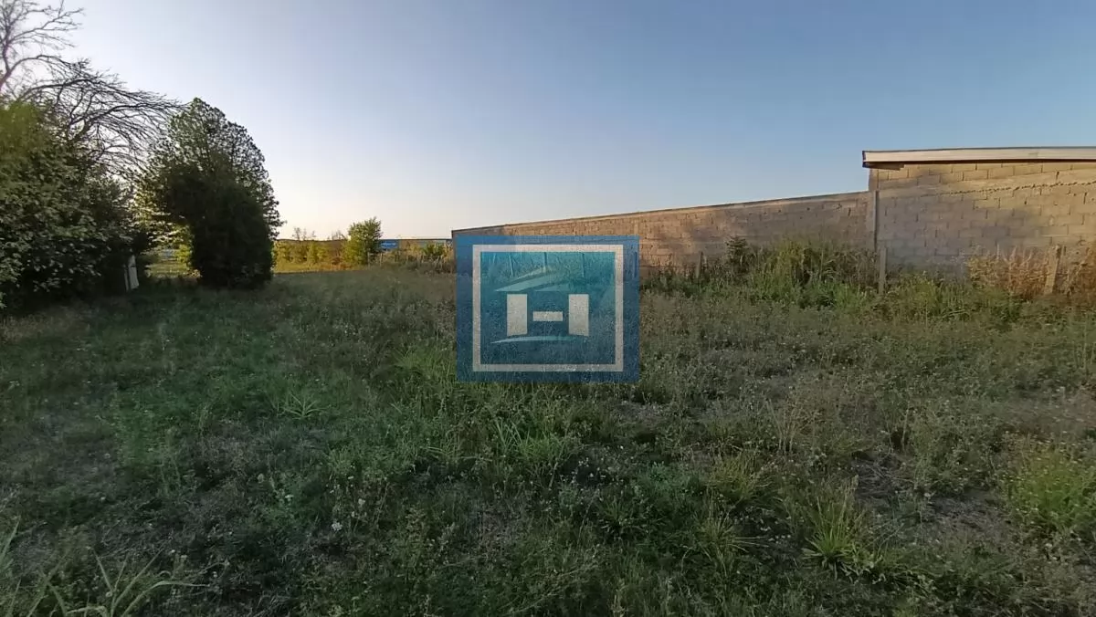 Velika parcela na Ribarskom putu 4