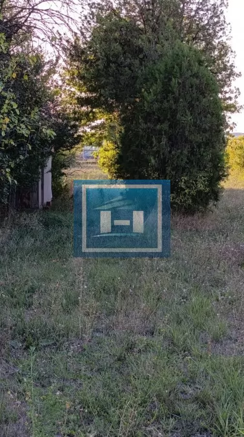 Velika parcela na Ribarskom putu 7