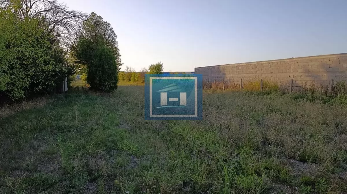 Velika parcela na Ribarskom putu 8