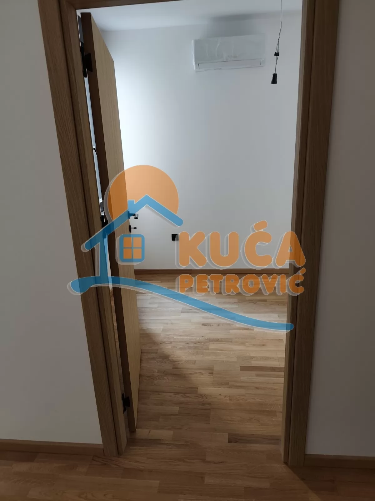 Jednosoban stan, 33 m2, Centar, Cara Dušana ID: i-015322 6