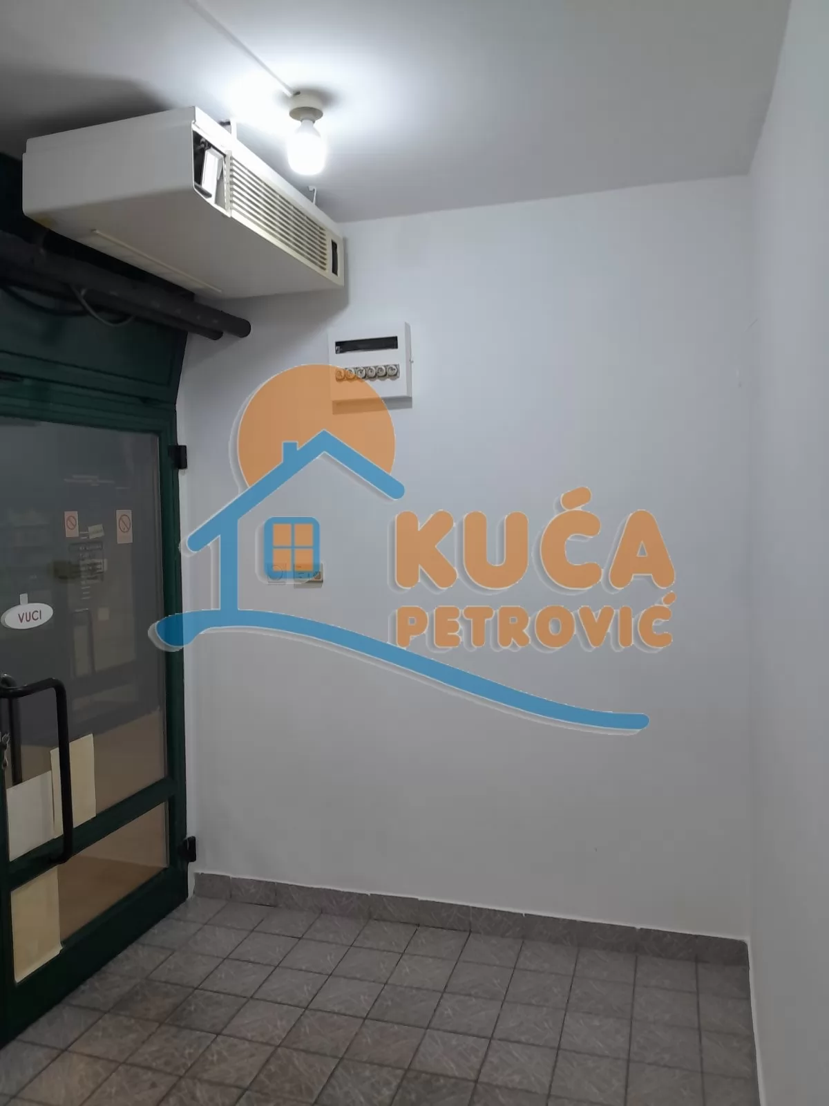 Lokal, 8 m2, Centar, Obrenovićeva ID: p-015323 4