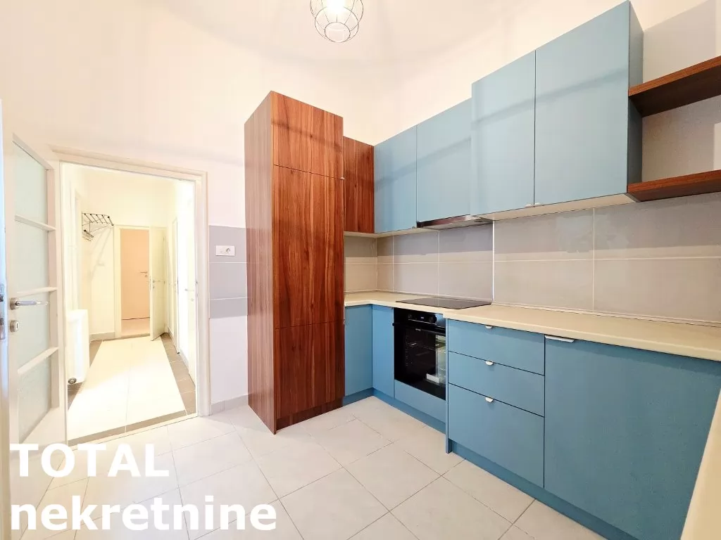 Stan,NOVI SAD,CENTAR,kv: 112.00, € 360000, ID: 1101844 8