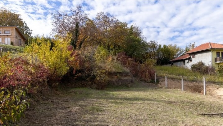 Plac Sremska Kamenica 737m2 3