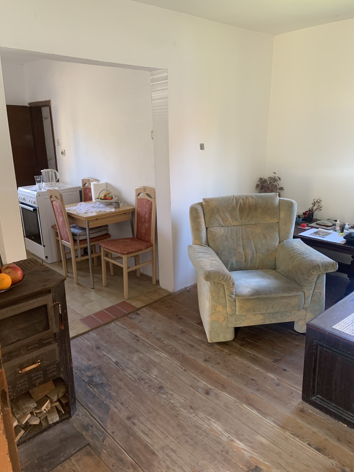 Prodajem kucu u Trbušnici Lazarevac 2