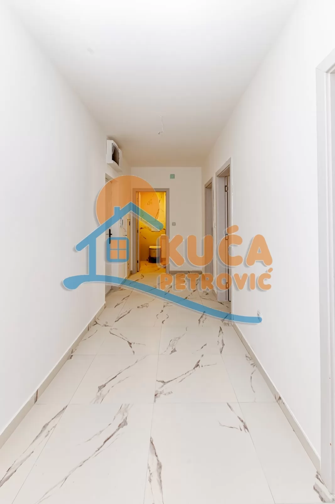 Dvosoban stan, 73 m2, Pantelej, Vase Pelagića ID: p-015326 5