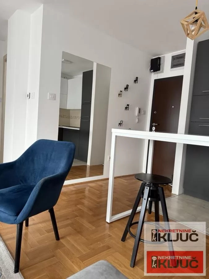 GRBAVICA IZDAJE SE JEDNOIPOSOBAN MODERNO OPREMLJEN STAN 5