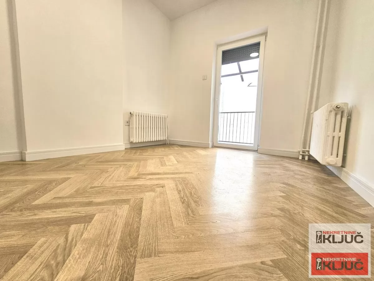 KOD IZVRŠNOG VEĆA, 75m2, Trosoban, Renoviran 13