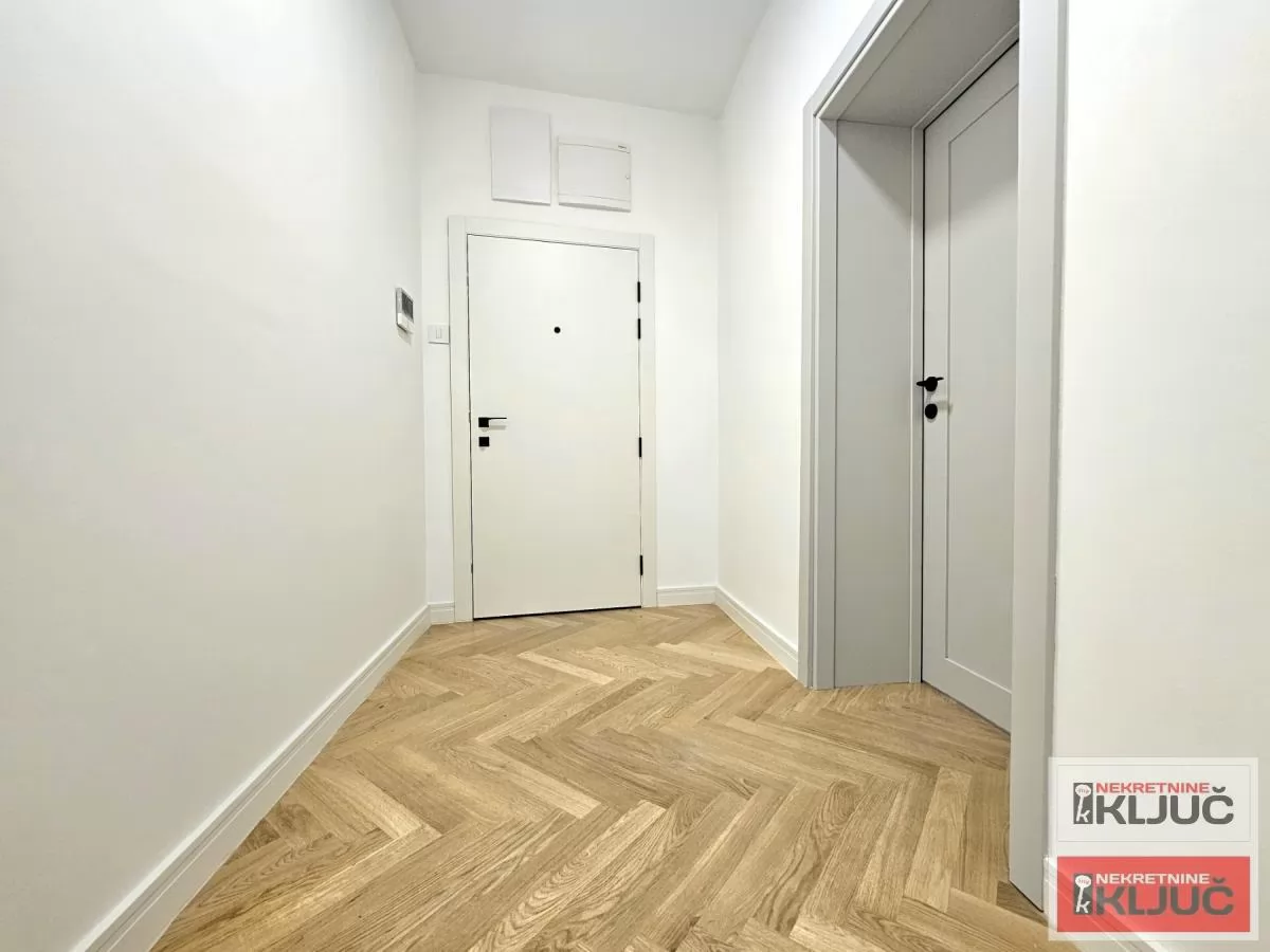 KOD IZVRŠNOG VEĆA, 75m2, Trosoban, Renoviran 9