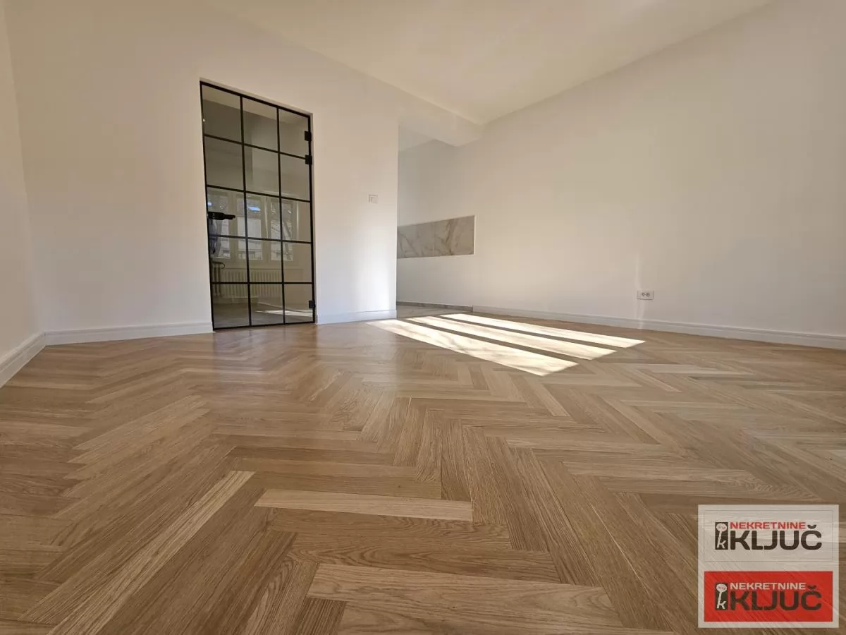 KOD IZVRŠNOG VEĆA, 85m2, Trosoban, Renoviran 10