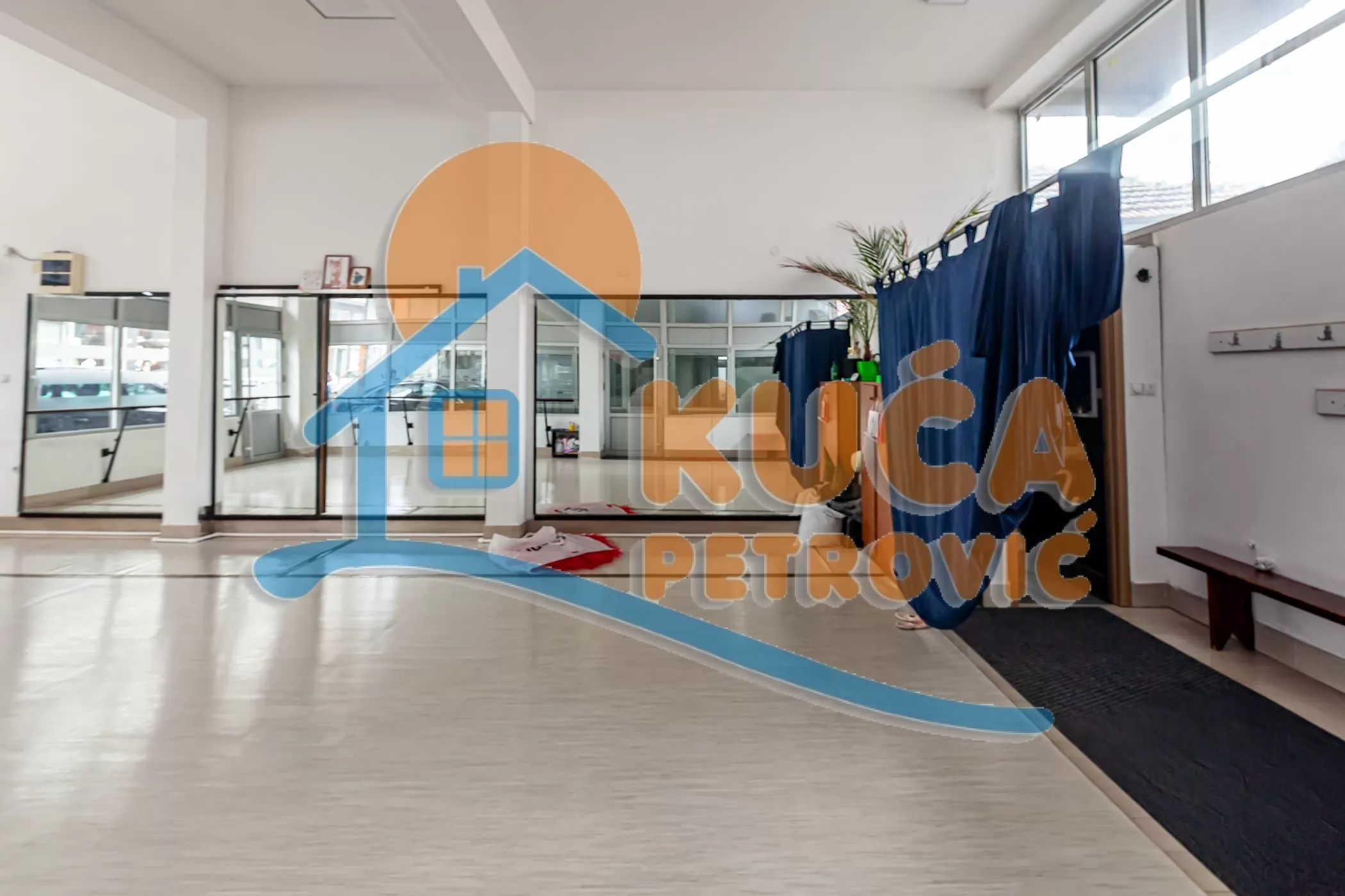 Lokal, 51 m2, Centar, Vojvode Vuka ID: p-015262 1