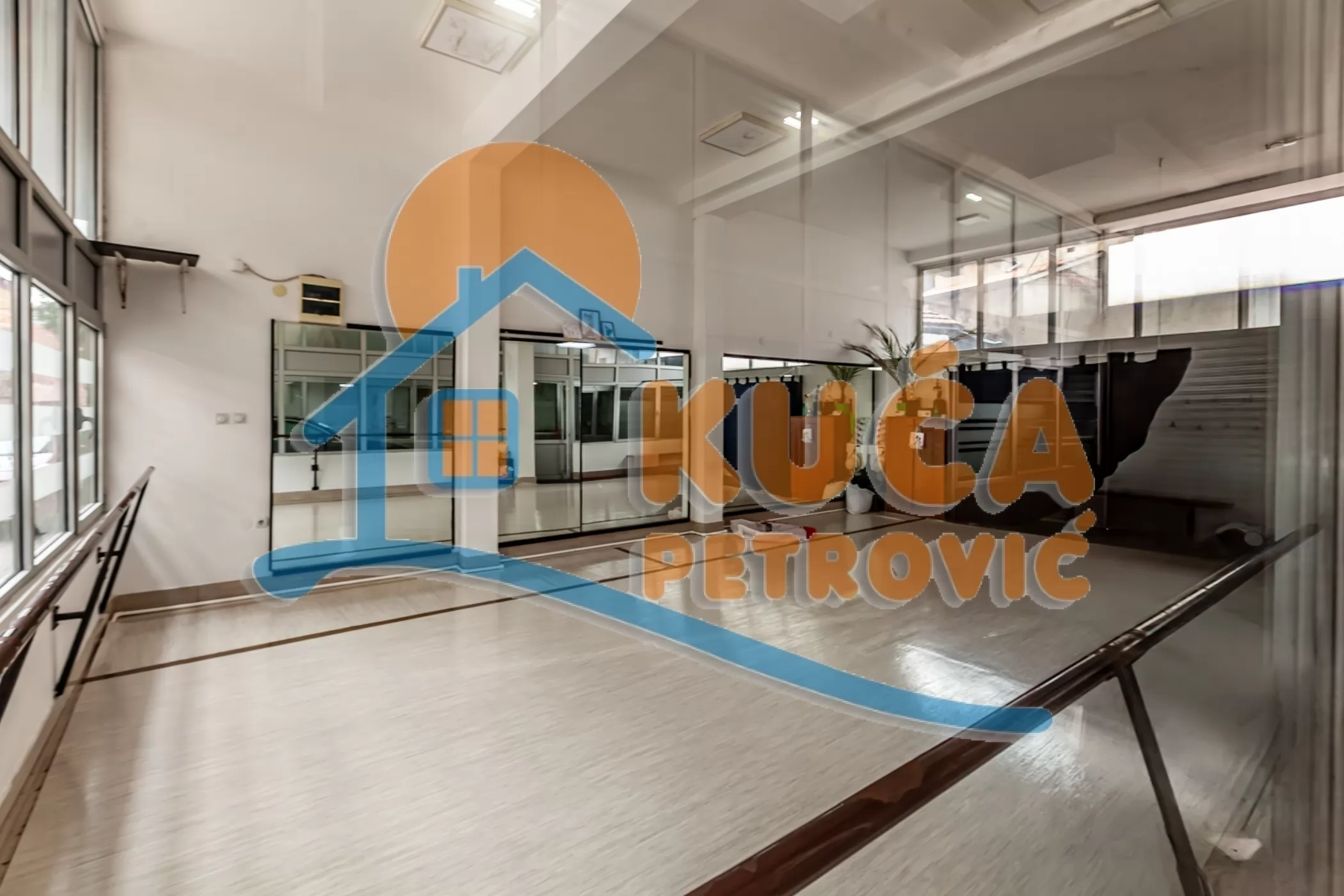 Lokal, 51 m2, Centar, Vojvode Vuka ID: p-015262 2