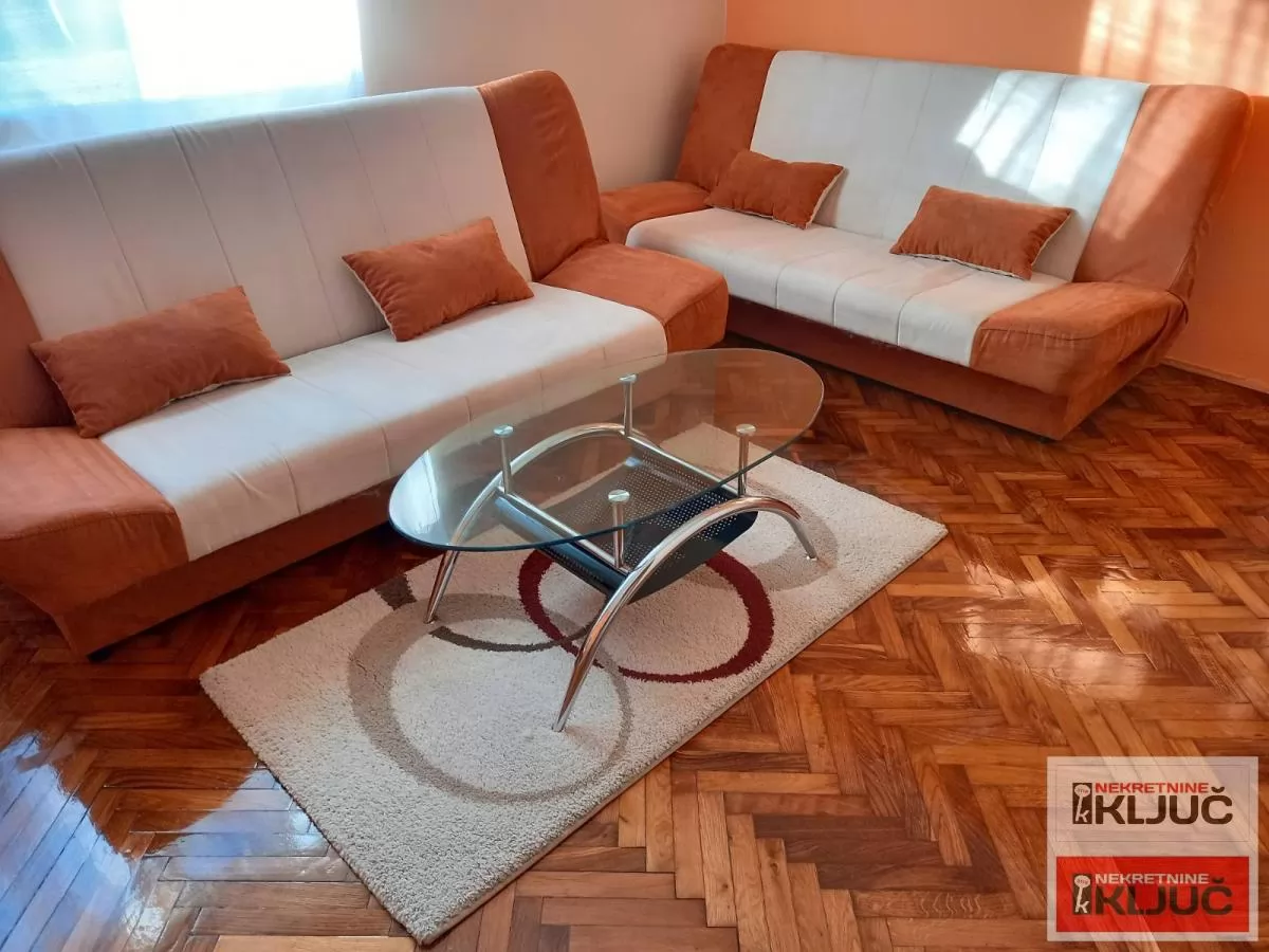 PODBARA IZDAJE SE NAMEŠTENA GARSONJERA 1