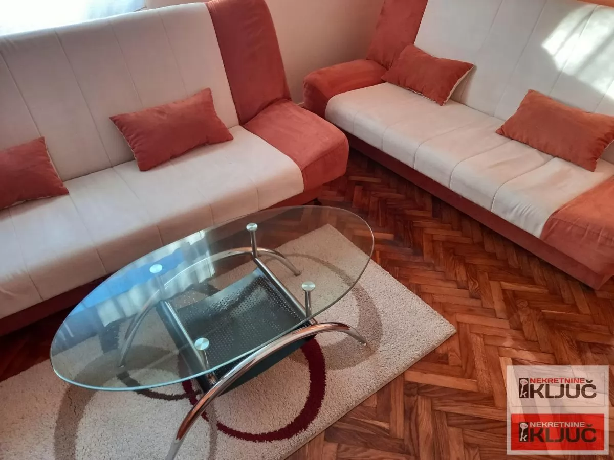 PODBARA IZDAJE SE NAMEŠTENA GARSONJERA 4