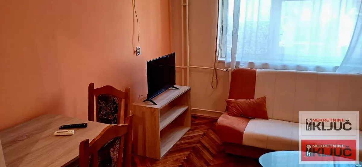 PODBARA IZDAJE SE NAMEŠTENA GARSONJERA 6