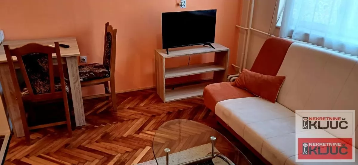 PODBARA IZDAJE SE NAMEŠTENA GARSONJERA 7