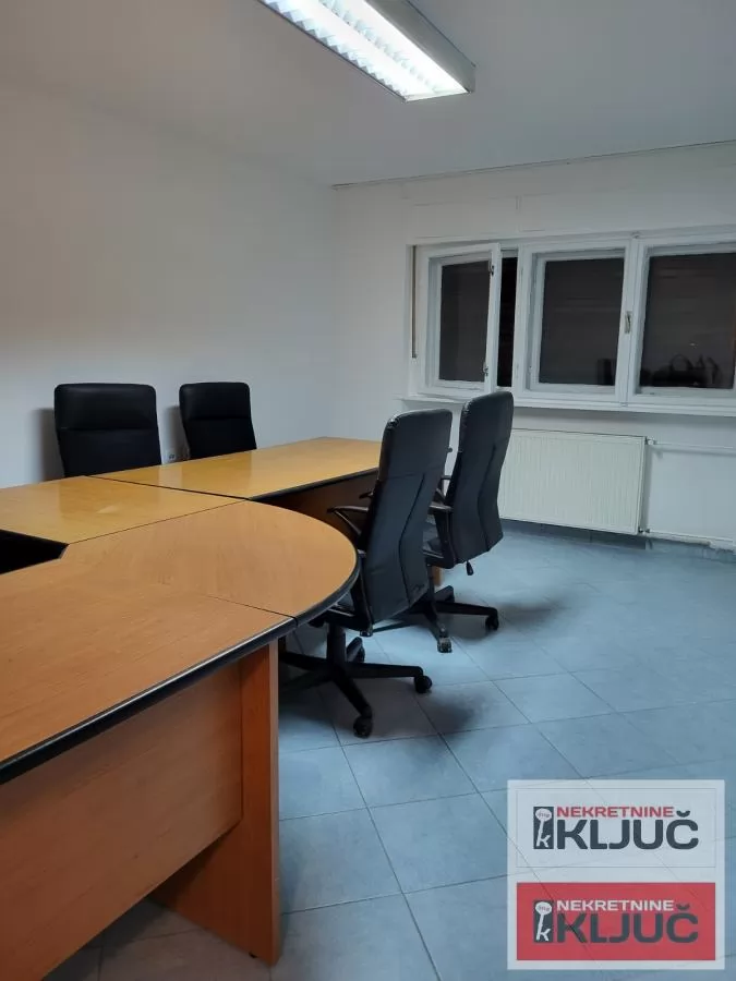 SPENS IZDAJE SE OPREMLJEN KANCELARIJSKI PROSTOR 2