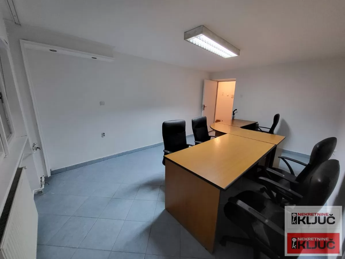 SPENS IZDAJE SE OPREMLJEN KANCELARIJSKI PROSTOR 3