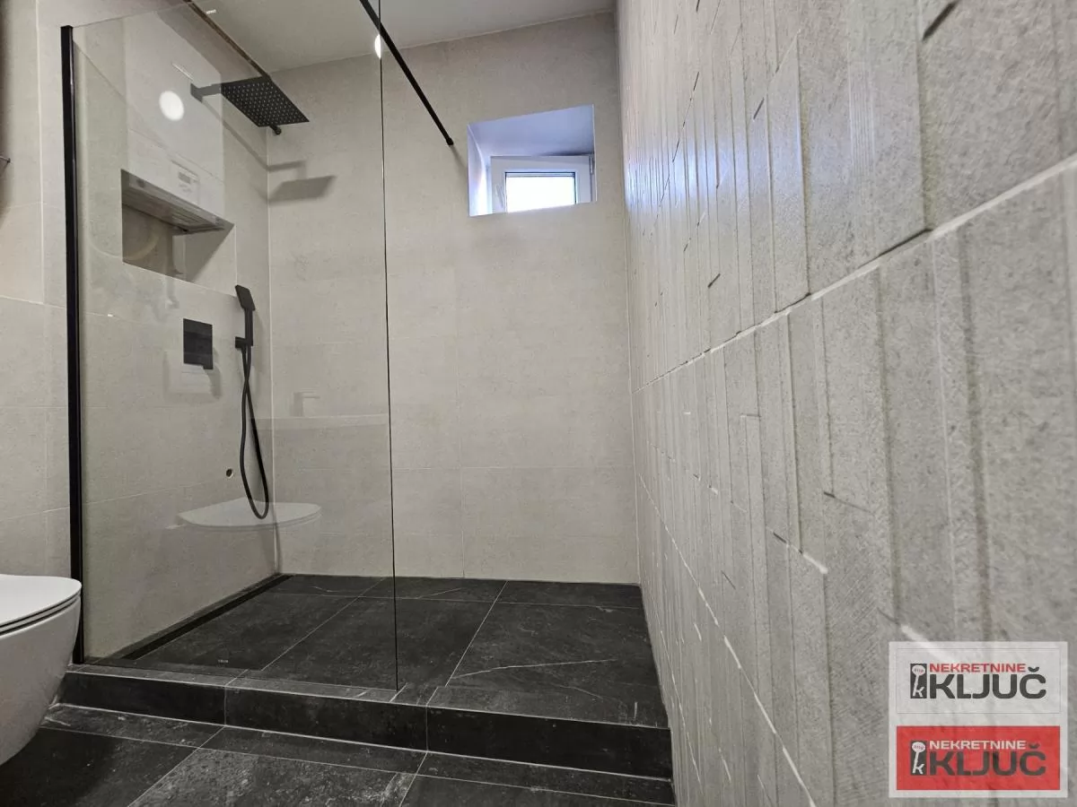 TELEP, 101m2, Četvorosoban sa 2 parking mesta, Vila 11