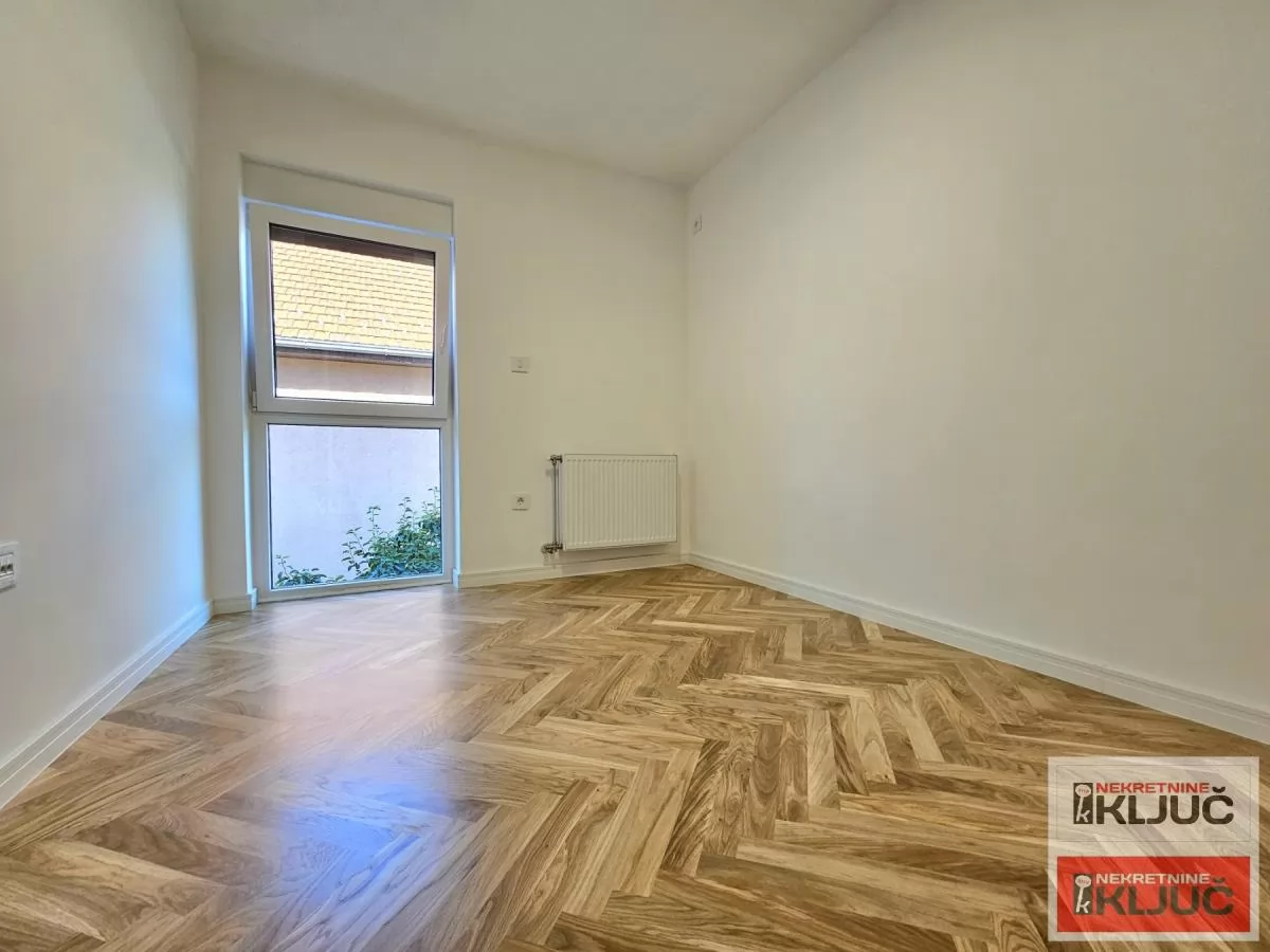 TELEP, 101m2, Četvorosoban sa 2 parking mesta, Vila 13