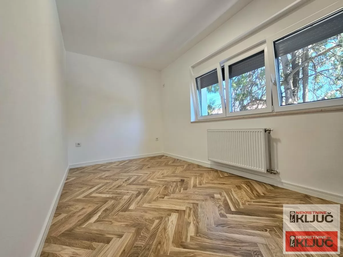 TELEP, 101m2, Četvorosoban sa 2 parking mesta, Vila 14