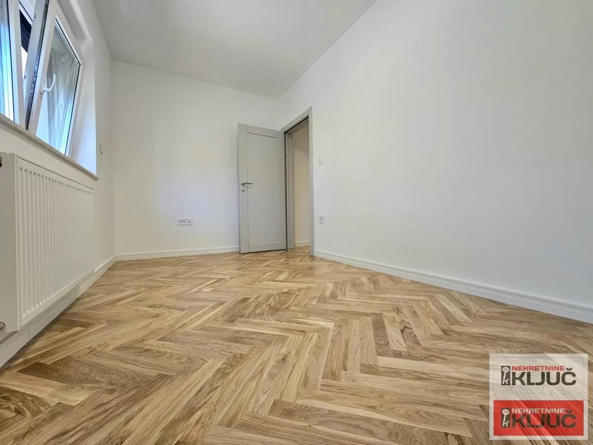 TELEP, 101m2, Četvorosoban sa 2 parking mesta, Vila 15