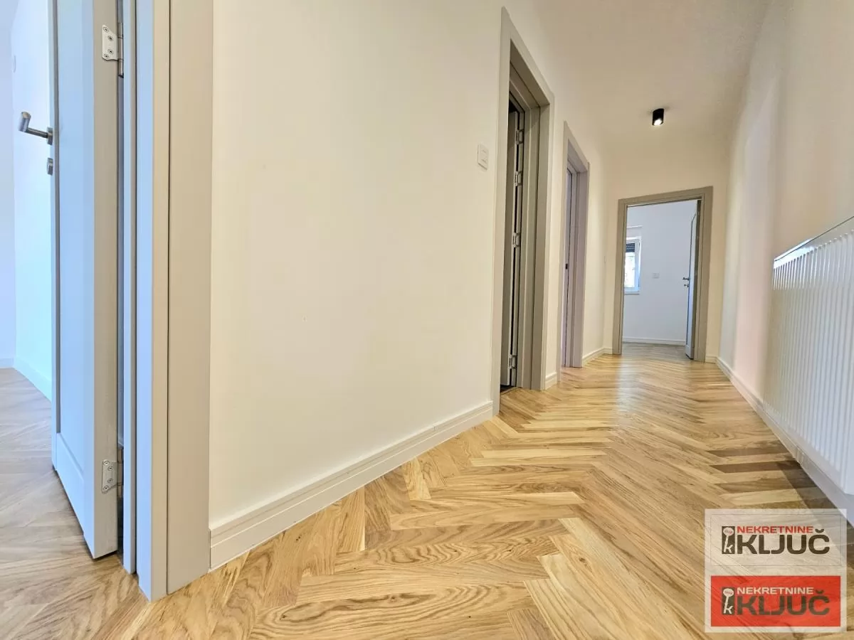 TELEP, 101m2, Četvorosoban sa 2 parking mesta, Vila 7